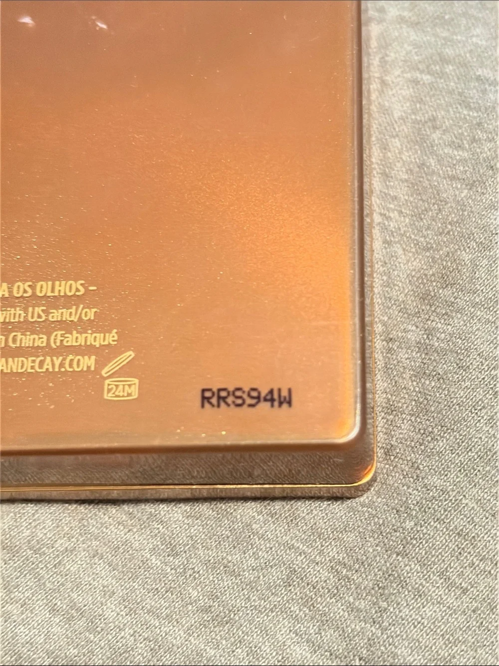 Discontinued Urban Decay Naked Honey Eyeshadow Palette (Original Brush)